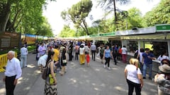 Vista general de la segunda jornada de la Feria del Libro de Madrid en el Parque del Retiro. EFE/Diego Pérez Cabeza