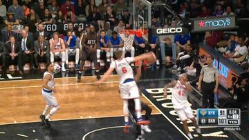 El Porzingis más salvaje: ¡taponazo y se queda el balón!