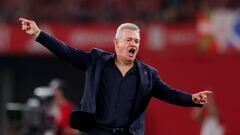 SEVILLE, SPAIN - APRIL 06: Javier Aguirre, Head Coach of RCD Mallorca, reacts during the Copa Del Rey Final between Athletic Club and Real Mallorca at Estadio de La Cartuja on April 06, 2024 in Seville, Spain. (Photo by Fran Santiago/Getty Images)