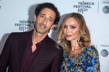 Adrien Brody y Georgina Chapman, ex de Harvey Weinstein, oficializan su relación