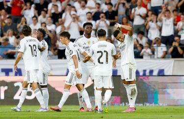Qué gran balón filtró Tchouameni para encontrar la carrera de su compatriota Mbappé, que tumbó con una finta al portero rival y marcó a placer el tanto del 0-3, sellando así su doblete particular.