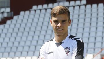 Aleix Febas, el día de su presentación como nuevo jugador del Albacete.