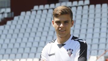 Aleix Febas, el d&iacute;a de su presentaci&oacute;n como nuevo jugador del Albacete.