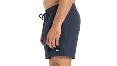 No esperes al verano porque se agota: el bañador de Quiksilver más vendido en Amazon tiene un descuento de hasta el 50%