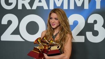 La cantante Shakira, posa con los 3 Grammy que le han sido otorgados durante la gala de entrega de los Latin Grammy 2023, en el Palacio de Congresos de Sevilla, a 16 de noviembre de 2023, en Sevilla, Andalucía (España). Sevilla ha acogido hoy la 24ª edición de los Grammy Latinos, galardones que reconocen la excelencia artística y técnica de la música iberoamericana. Es la primera vez desde el año 2000 en que los Latin Grammy se han celebrado fuera de Estados Unidos y también en que la entrega de premios se ha emitido internacionalmente. La gala se ha podido seguir a través de La 1 y RTVE Play.
16 NOVIEMBRE 2023;GRAMMYS;LATINO;MÚSICA;PREMIOS;SEVILLA;ANDALUCÍA;GRAMMY;CANTANTES;GRAMÓFONO DORADO
Joaquin Corchero / Europa Press
17/11/2023