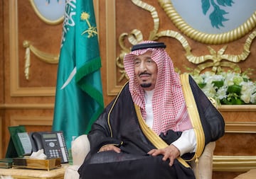 Del petróleo procede la riqueza del rey Salman bin Abdulaziz Al Saud, el miembro más rico de la familia real saudí, cuya fortuna podría ascender a los 20.000 millones de dólares. 