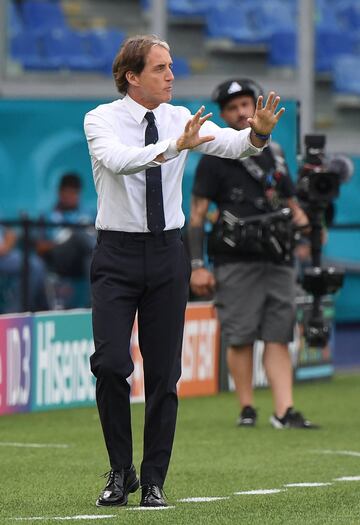 Roberto Mancini entrenador de Italia