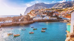 Ni Canarias ni Baleares: este es el exótico archipiélago europeo considerado como el nuevo Hawái de Europa