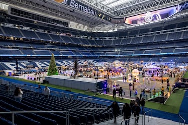 El estadio Santiago Bernabéu acoge la 'Mavidad Bernabeu'. Un envento para toda la familia en el que se puede disfrutar de un buen plan en estas fechas navideñas.