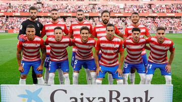 Onoc inicial del Granada contra la Real Sociedad.