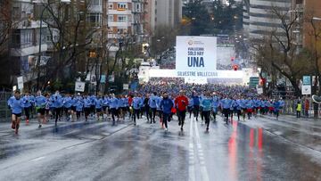 Vista de la salida de participantes en la carrera popular de la 53 edición internacional de la San Silvestre Vallecana.