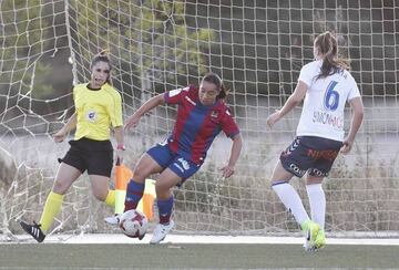 Charlyn logró un doblete ante el Zaragoza.