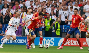 Entrada a destiempo de Toni Kroos sobre el centrocampista español.