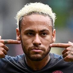 Neymar entrena con el PSG a la espera de acontecimientos