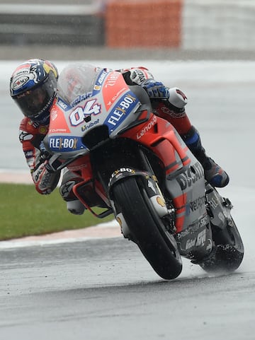 Andrea Dovizioso durante el GP de Valencia disputado en el circuito de Cheste. 