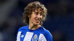 Wolves sign Porto's Fabio Silva in reported €40m deal