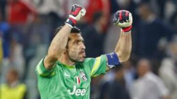 Buffon: "Voy a seguir jugando al fútbol mientras lo haga bien"