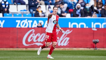 Santi Mina celebra el gol anotado ante el Alavés.