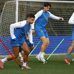 Con la mirada al cielo