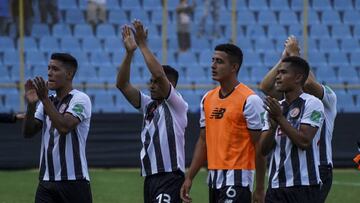 SAN SALVADOR, EL SALVADOR - MARCH 27: Costa Rica's team reacts after a victory during a qualifying match for the Qatar 2022 FIFA World Cup in San Salvador, El Salvador, on March 27 2022. (Photo by Alex Pena/Anadolu Agency via Getty Images)