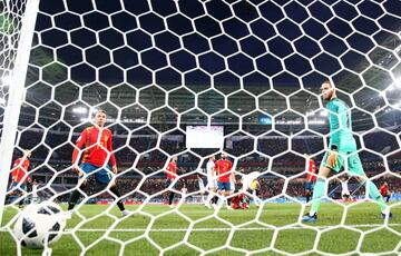 1-2. Youssef En-Nesyri marc¨® el segundo gol.