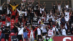 El lado B: cánticos a Quinteros y Barroso y la furia de Sensini