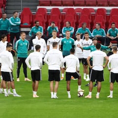 Alemania, con varias bajas contra la Holanda de Koeman