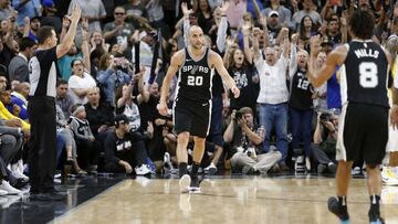 Manu Gin&oacute;bili, durante un partido con los San Antonio Spurs.