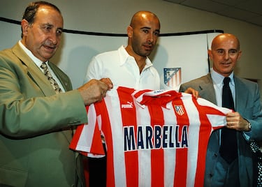 Llegó al Atleti de la mano de Arrigo Sacchi en la temporada 98/99. Solamente jugó como rojiblanco 17 partidos en los que fue expulsado tres veces.