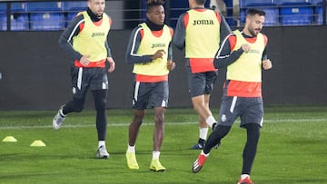 Mario Gaspar durante una sesi&oacute;n de entrenamiento.