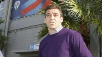 <b>A LA ESPERA. </b>Ballesteros, como el resto de compañeros, aguardan sus renovaciones.