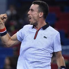 Bautista, ante el ‘ochomil’ de Novak Djokovic en Shanghai