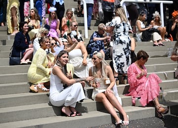 Ambiente durante  el primer día del Festival del Derby de Epsom en Surrey. Es una carrera de galope plano de 2423 metros de distancia y su primera edición fue en 1780.