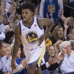 Los diezmados Denver Nuggets fichan a Nick Young