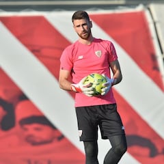 Unai Simón, ante su momento más complicado en Bilbao