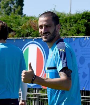 El central italiano Leonardo Bonucci se posiciona en el decimonoveno puesto.