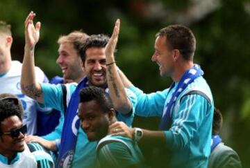 LONDON, ENGLAND - MAY 25: Cesc Fabregas and John Terry of Chelsea enjoy the atmosphere duing the Chelsea FC Premier League Victory Parade on May 25, 2015 in London, England. (Photo by Ben Hoskins/Getty Images)