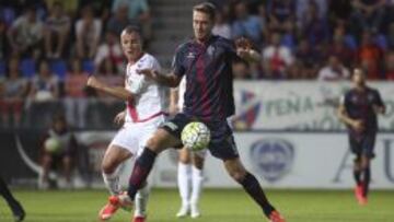 El Tenerife rescata el primer punto en su visita a El Alcoraz