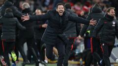 Simeone celebra en la banda de Anfield la victoria del Atl&eacute;tico al Liverpool de Klopp: ya es segundo en el r&aacute;nking UEFA.
