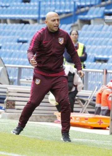 El entrenador del Atlético de Madrid femenino Ángel Villacampa.