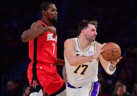 Los Lakers, una calamidad con patas