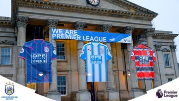 Las equipaciones del Huddersfield.