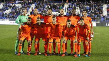 Prandelli volvió a apostar por un 5-3-2, introduciendo cuatro variaciones en el once con respecto al partido contra el Sevilla.