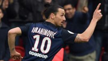 Ibra celebra un gol.