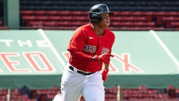 Dominicano Rafael Devers firma con Red Sox para evitar arbitraje salarial