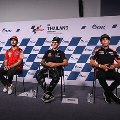 Los pilotos no aceptan que Canet sufriera rechazo por sus tatuajes