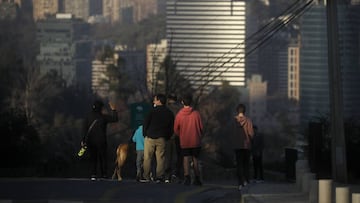 
 Curva y mapa de casos, contagios y muertes por regi&oacute;n en Chile, hoy, 20 de agosto