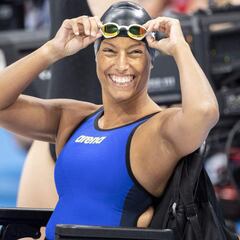Teresa Perales acrecienta su leyenda y se acerca a Phelps
