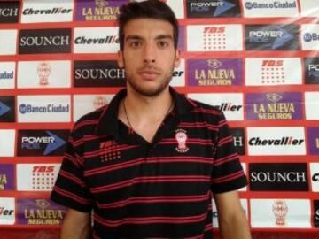 Matías Blázquez partió de Everton a Huracán.