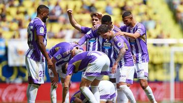 Jawad El Yamiq (C) of Real Valladolid CF kneels down and celebrates after scoring their side's second goal with his teammates during the LaLiga Santander match between Villarreal CF and Real Valladolid CF at Estadio de la Ceramica, April 15, 2023, Vila-real, Spain. (Photo by David Aliaga/NurPhoto via Getty Images)